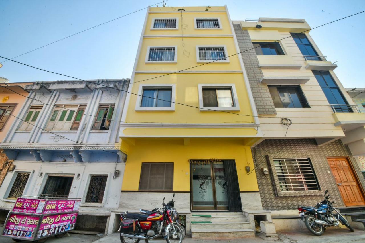 Hotel Vinayaka Nāthdwāra Exterior foto